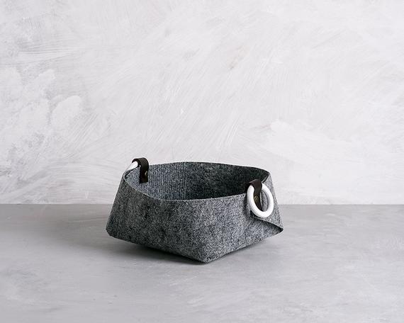 Small felt basket with white handles, desk organizer, catchall storage, SB by loopdesignstudio