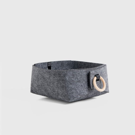 Small felt bin with peach handles, desk organizer, jewelry storage, SB Y by loopdesignstudio