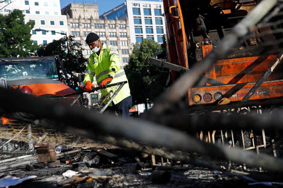 Unrest overshadows peaceful US protests for another night