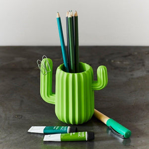Novelty Resin Magnetic Cactus Pen Holder , Creative Cactus Pencil Holder as Desk Organizer